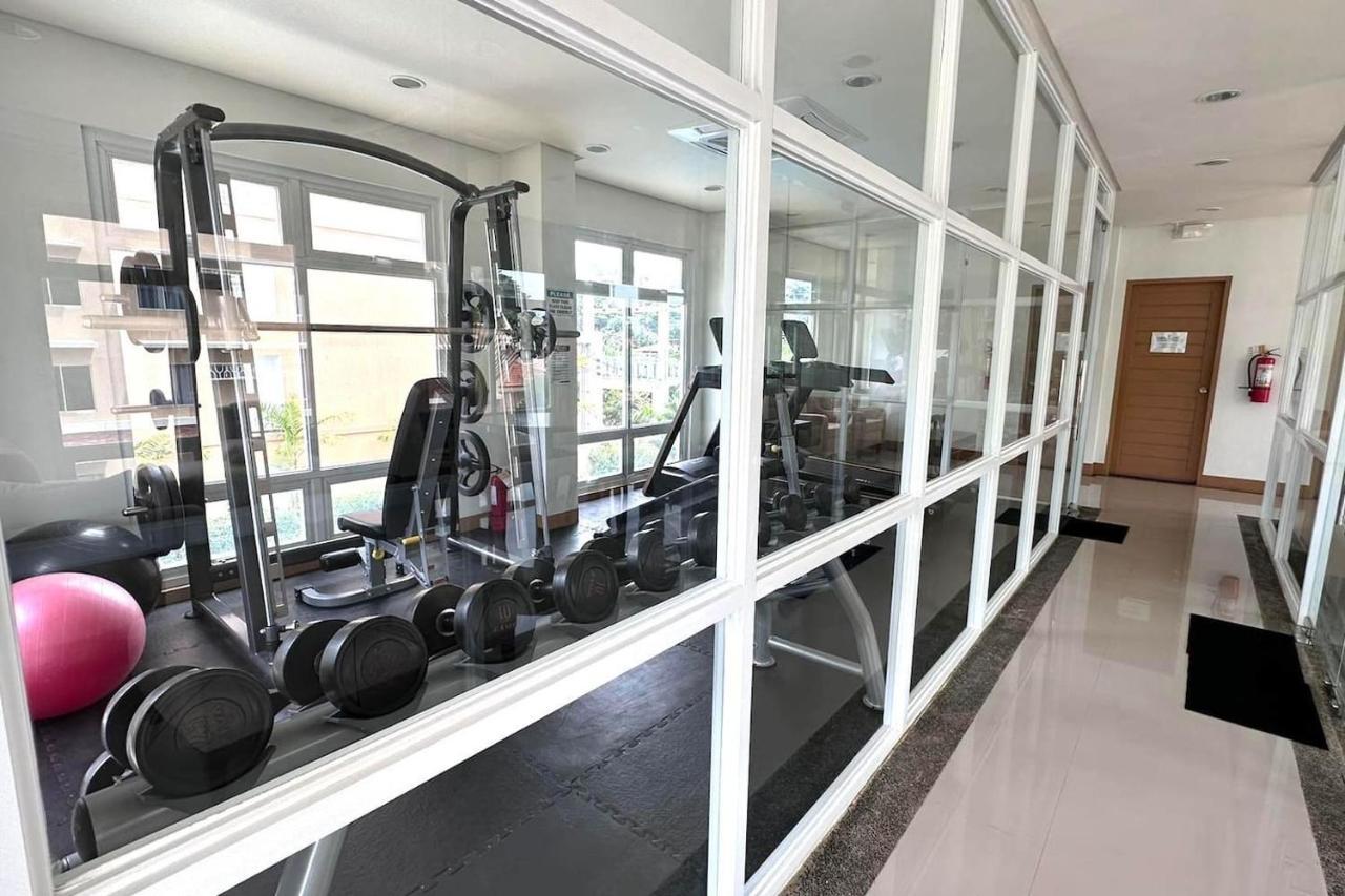 2 Bedroom And Studio Apartments With Private Pool And Gym In Vista Manors Verdant Puerto Princesa Buitenkant foto