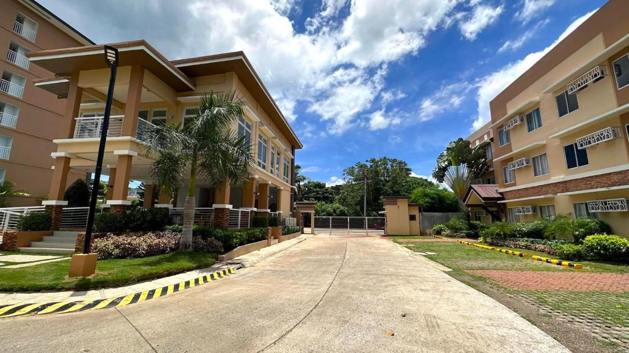 2 Bedroom And Studio Apartments With Private Pool And Gym In Vista Manors Verdant Puerto Princesa Buitenkant foto