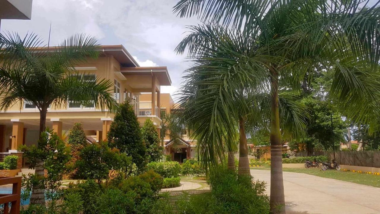 2 Bedroom And Studio Apartments With Private Pool And Gym In Vista Manors Verdant Puerto Princesa Buitenkant foto