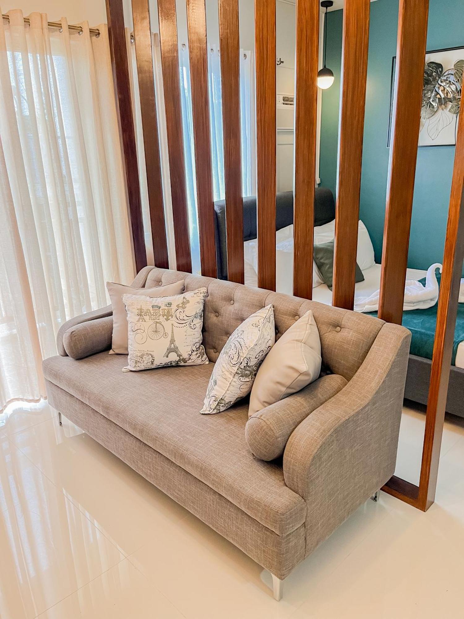 2 Bedroom And Studio Apartments With Private Pool And Gym In Vista Manors Verdant Puerto Princesa Buitenkant foto