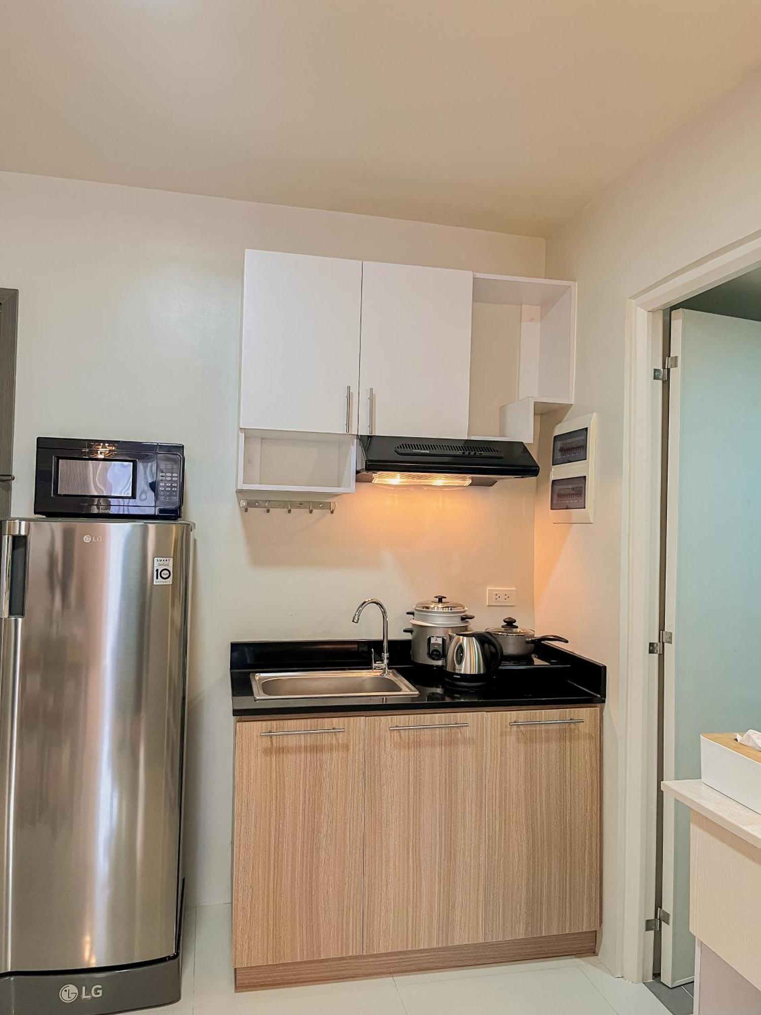 2 Bedroom And Studio Apartments With Private Pool And Gym In Vista Manors Verdant Puerto Princesa Buitenkant foto