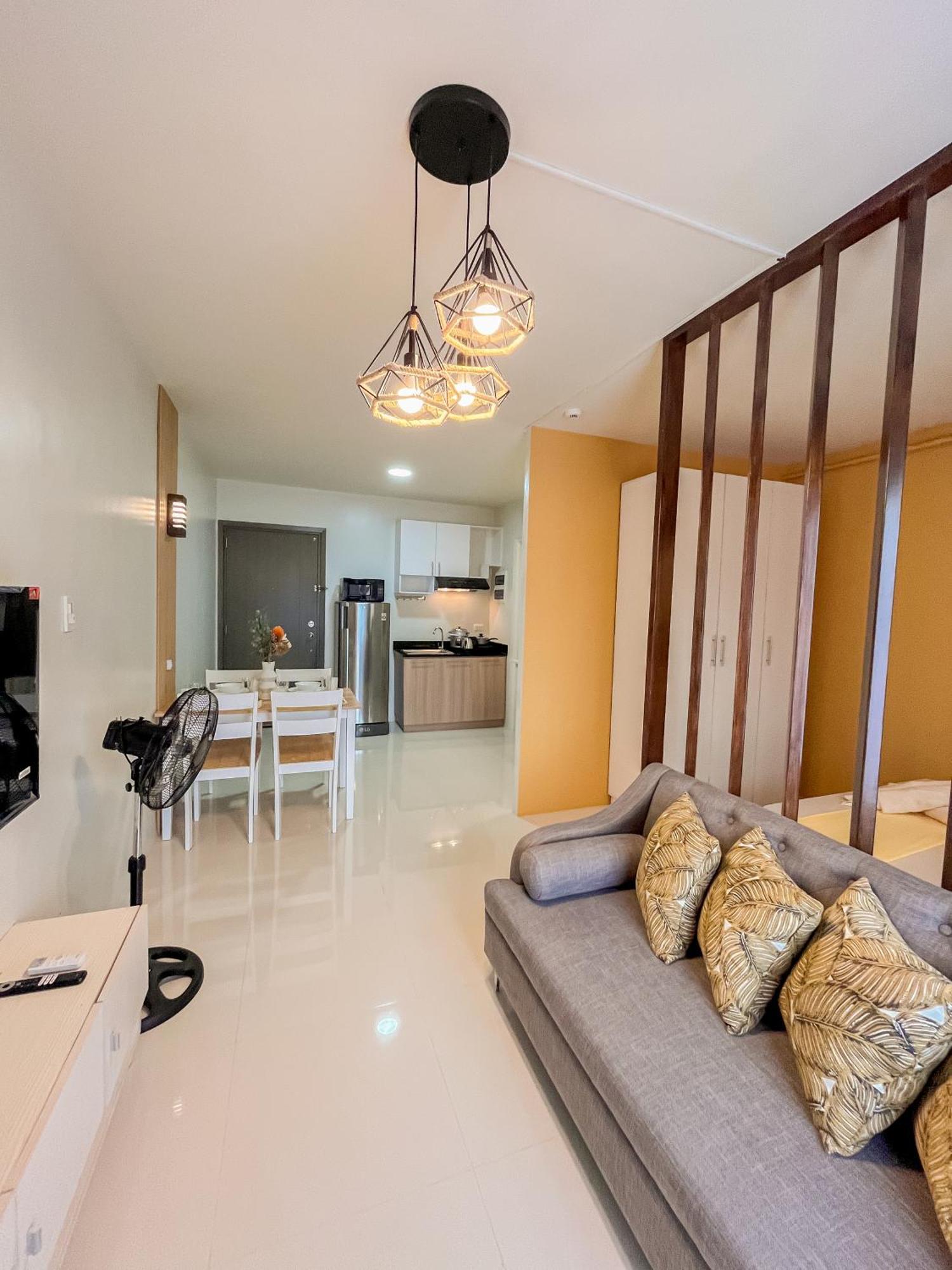 2 Bedroom And Studio Apartments With Private Pool And Gym In Vista Manors Verdant Puerto Princesa Buitenkant foto