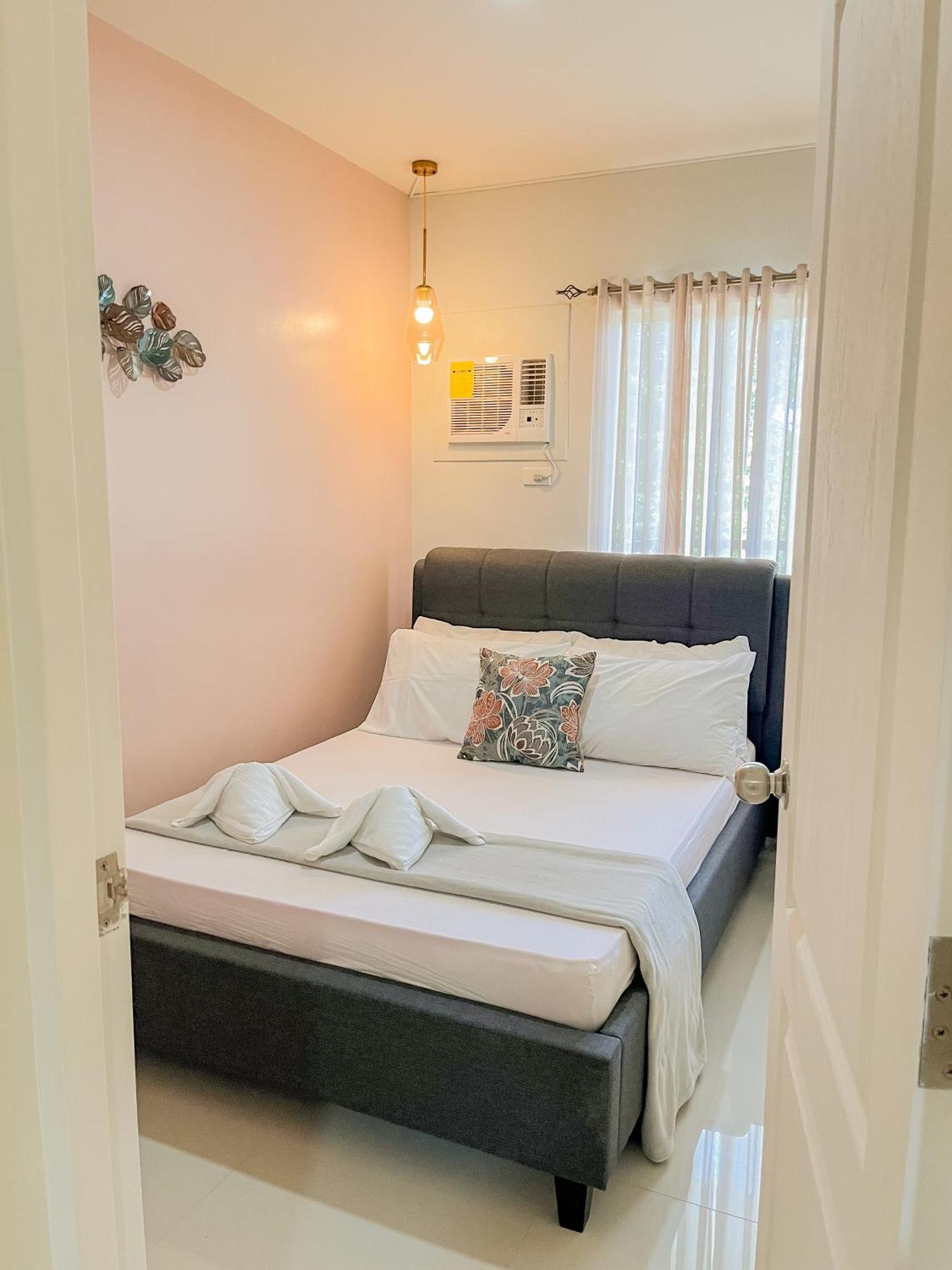 2 Bedroom And Studio Apartments With Private Pool And Gym In Vista Manors Verdant Puerto Princesa Buitenkant foto
