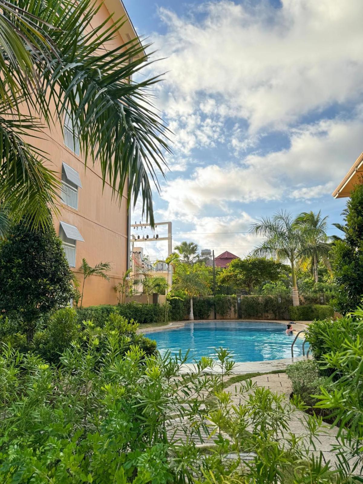 2 Bedroom And Studio Apartments With Private Pool And Gym In Vista Manors Verdant Puerto Princesa Buitenkant foto