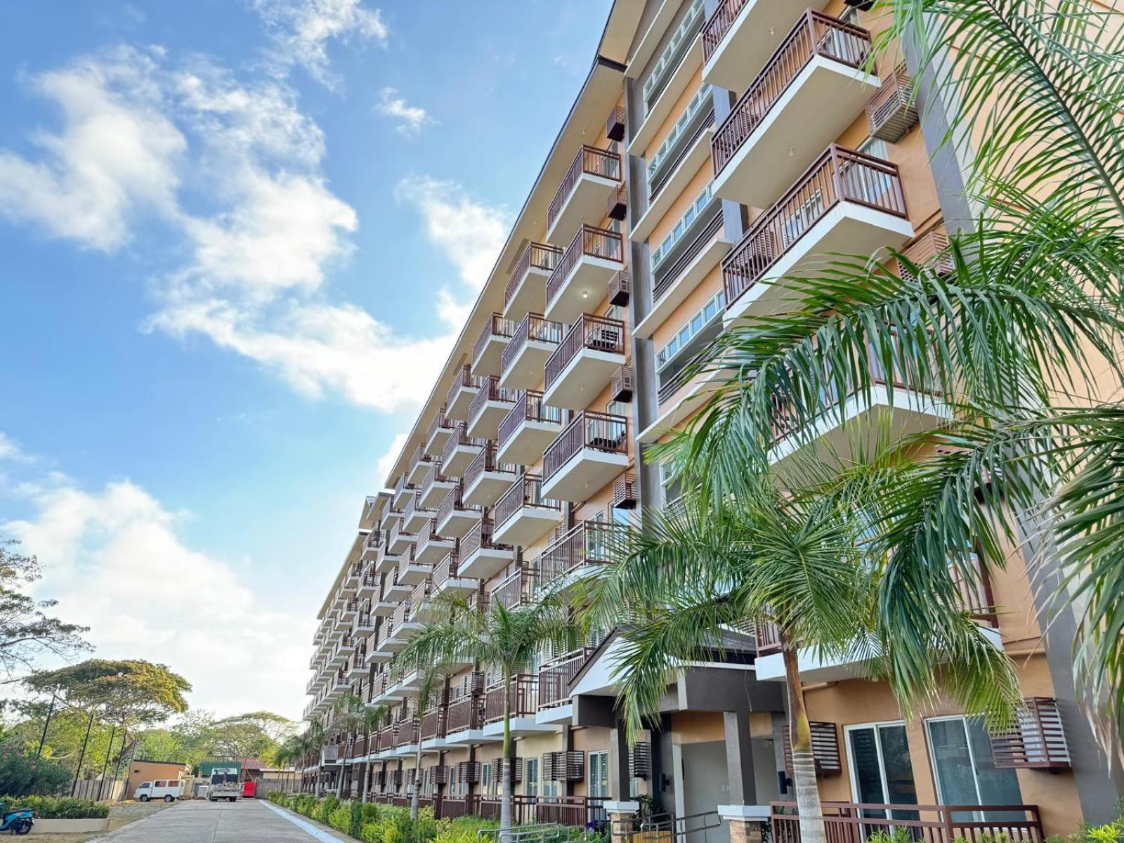 2 Bedroom And Studio Apartments With Private Pool And Gym In Vista Manors Verdant Puerto Princesa Buitenkant foto