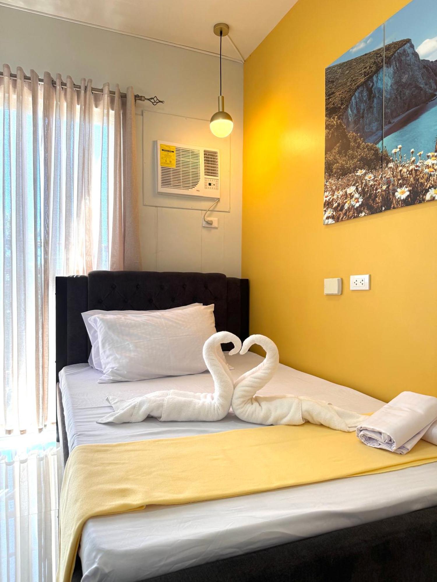 2 Bedroom And Studio Apartments With Private Pool And Gym In Vista Manors Verdant Puerto Princesa Buitenkant foto