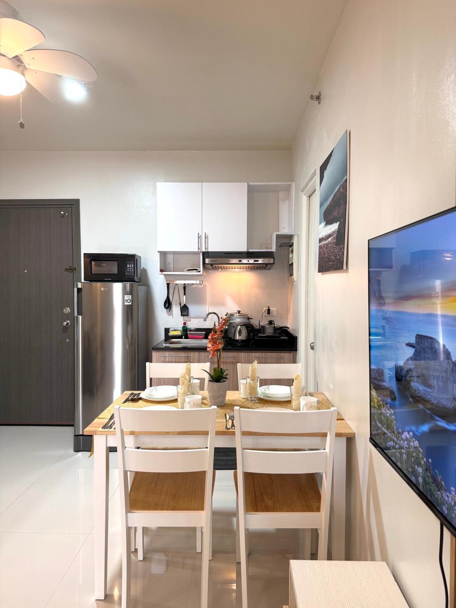 2 Bedroom And Studio Apartments With Private Pool And Gym In Vista Manors Verdant Puerto Princesa Buitenkant foto