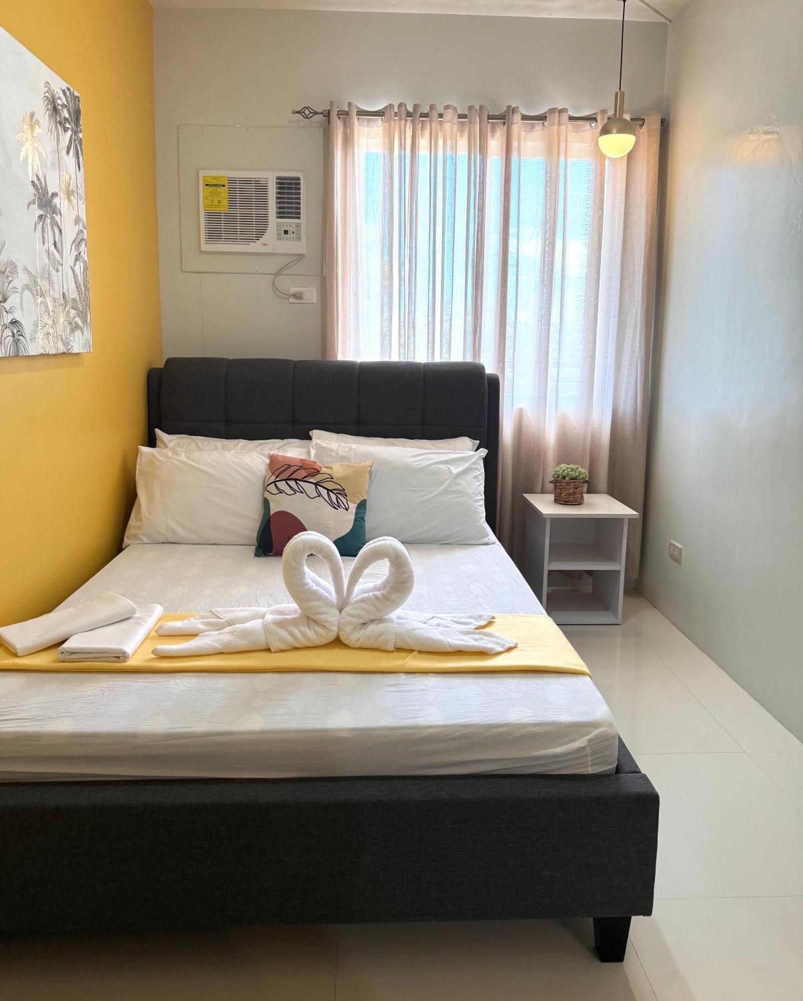 2 Bedroom And Studio Apartments With Private Pool And Gym In Vista Manors Verdant Puerto Princesa Buitenkant foto